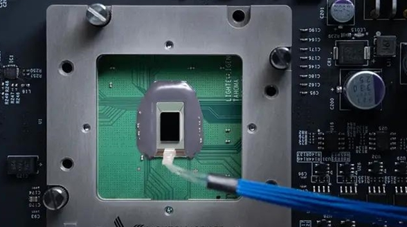 曦智科技發布新一代光子計算處理器PACE
