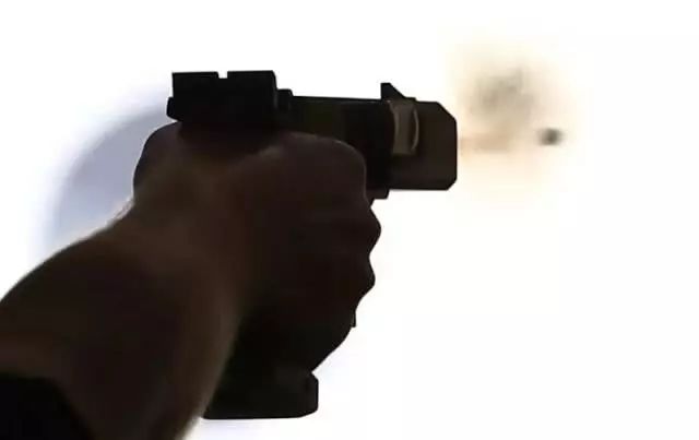 男子25米手枪军事速射 中国队射落军运会首金-企一网