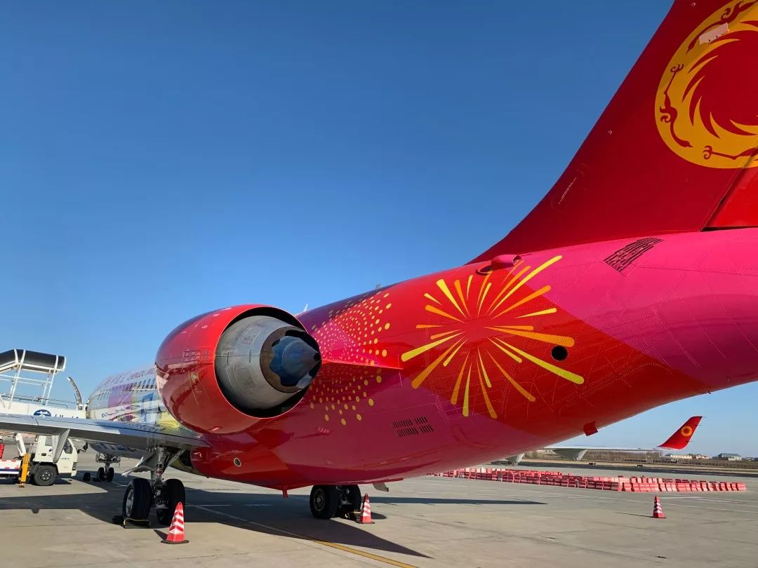 中国新支线喷气客机ARJ21成功首飞国际航线，往返哈尔滨与俄罗斯符拉迪沃斯托克-企一网