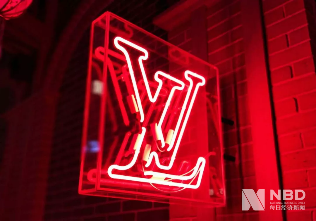 62亿美元！毛线球卖8万的美国奢侈品巨头，被欧洲首富买下了