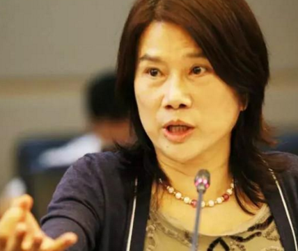 董明珠身价几百亿，却拒绝和90岁老母同住？理由令人心酸！