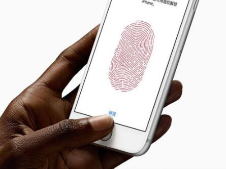 终于迷途知返了？消息称苹果有望在明年重新启用指纹识别方案