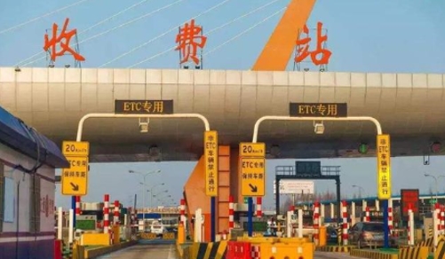 只留1个人工通道：未装ETC就得挨堵？