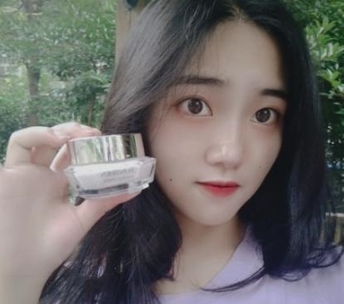 上千元的眼霜和50元的眼霜，差别到底在哪？柜姐悄悄透露，太扎心