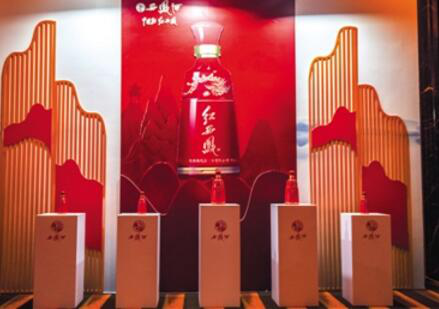西凤酒 “红西凤”扛起高端化大旗