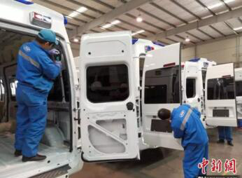 江铃汽车集团加班紧急生产 向武汉捐赠10辆负压救护车