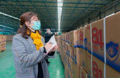 传化集团加急生产“84除菌液” 捐款捐物捐运力 助力疫情防控