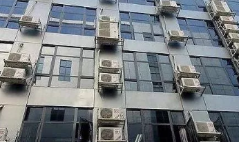 空调外机不要挂外墙上了，现在都流行这样放，安全又耐用 