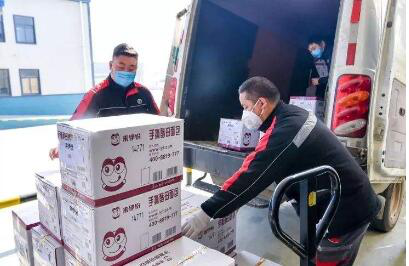 抗击疫情 消费企业在行动：来伊份筹集价值600万元物资支援抗疫一线