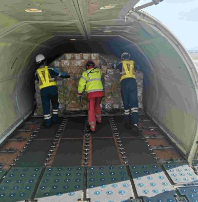 8天运输136吨！金鹏航空马力全开驰援国内多地疫情防控工作