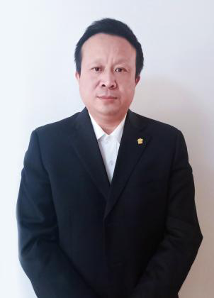 我爱我家探光者 能量在他的手中 被传递得更远 