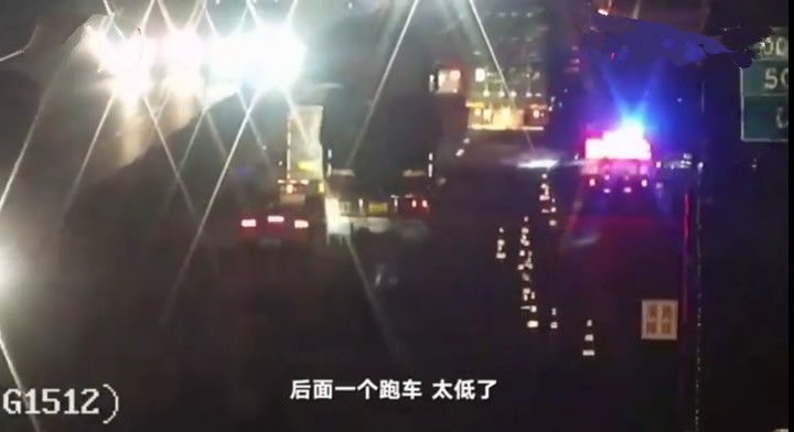 兰博基尼撞上货车，损失达百万