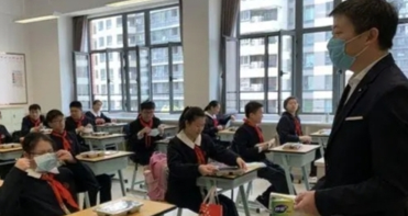 上海初高三迎来开学日