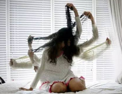 女博士带女婴跳楼自杀