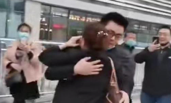 母亲割肝发现儿子并非亲生