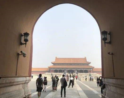 故宫恢复对外开放
