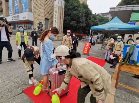 四川高校开学时间