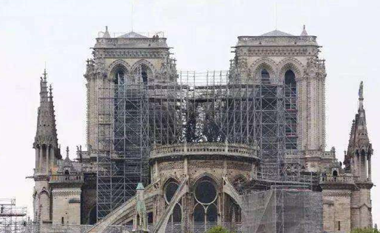 巴黎圣母院对外开放