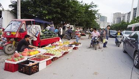 成都允许2万个流动商贩经营点
