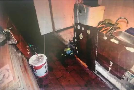 女白领不满房东故意对房屋纵火