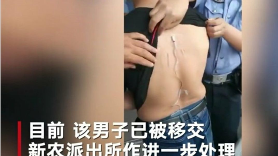  男子驾照考试作弊被抓