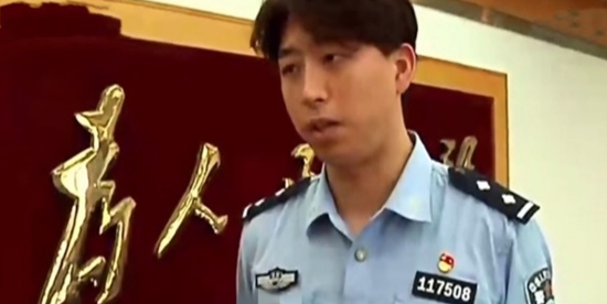 老太与小伙谈恋爱，被骗几十万后还惨遭要挟
