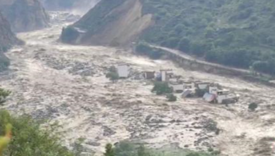 四川丹巴发生泥石流，目前已形成堰塞湖！