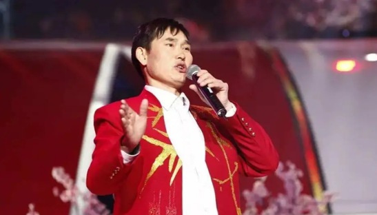 大衣哥家又出事了，为何总是不放过老实人 