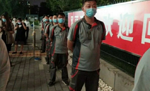 流动工作人员全部检测，包括外卖和快递