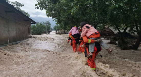 四川冕宁特大暴雨，造成3人死亡12人失联