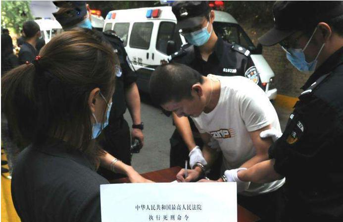 西安302公交车案罪犯被执行死刑，给遇难者一个公道