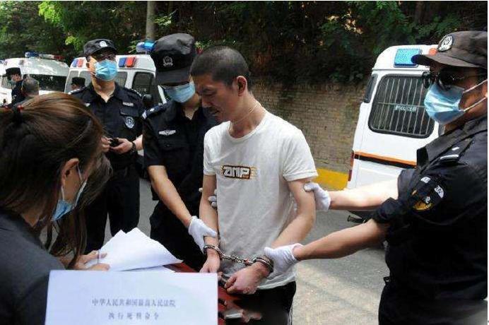 西安302公交车案罪犯被执行死刑，给遇难者一个公道