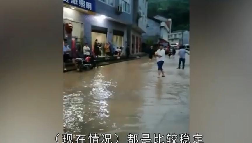暴雨突袭石门县，书记凌晨紧急喊话防汛，此举救了大约三千多人