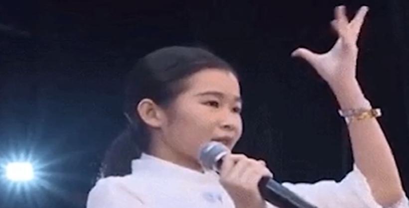 在华丽履历下，是真神童，还是闹剧？