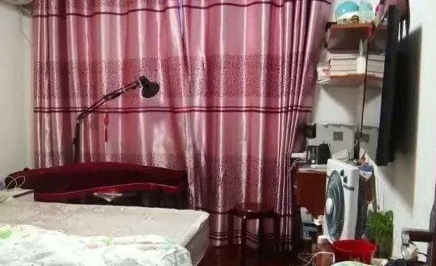 53岁中年女子深夜离奇失踪，警方介入调查多日，未发现任何痕迹