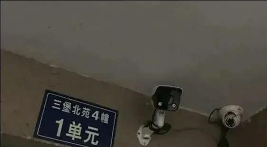 53岁中年女子深夜离奇失踪，警方介入调查多日，未发现任何痕迹