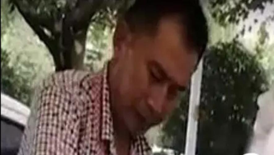 女儿突然回家，父亲一脸懵，竟然还没有认出来