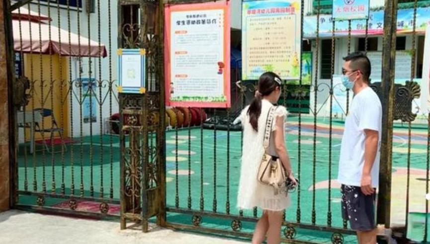 6岁女童幼儿园内遭同桌多次拍打，老师视而不见