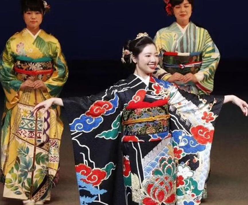 奥运会主题和服制作完成，全部是手工制作，每件成本为200万日元