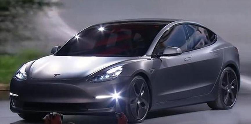 拼多多客户提车遇到困难，特斯拉拒绝交付Model3，事情仍未解决