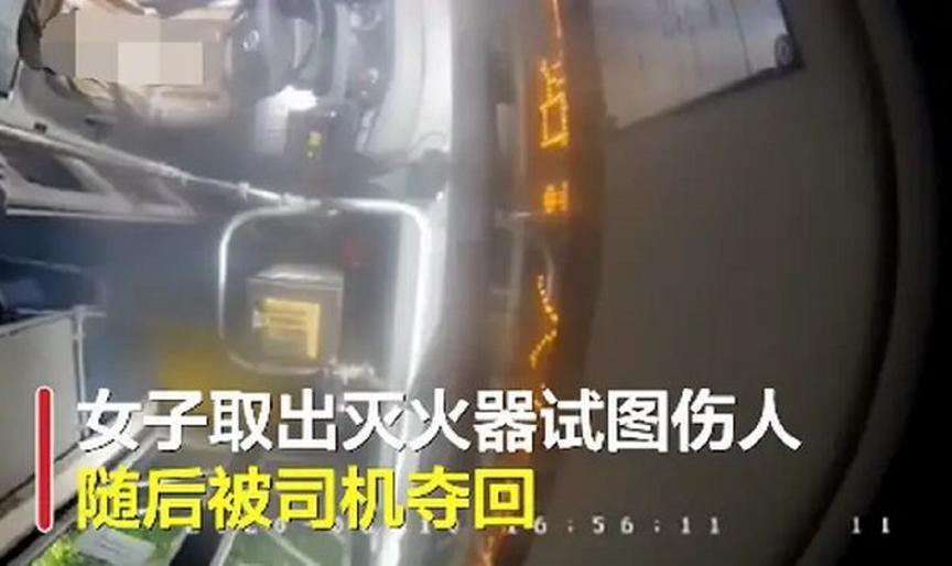 因为劝告乘客在公交车上佩戴口罩，居然引来不满，被乘客暴打多次