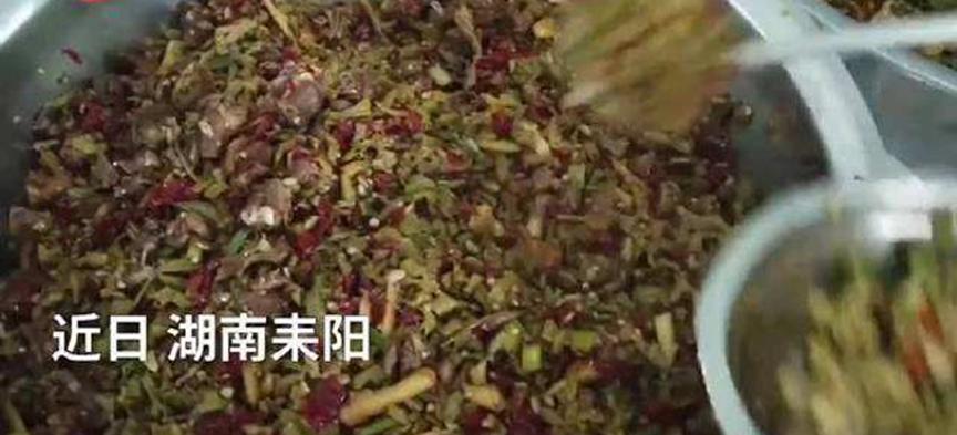 网友热议，班级剩饭菜超重取消奖学金评选