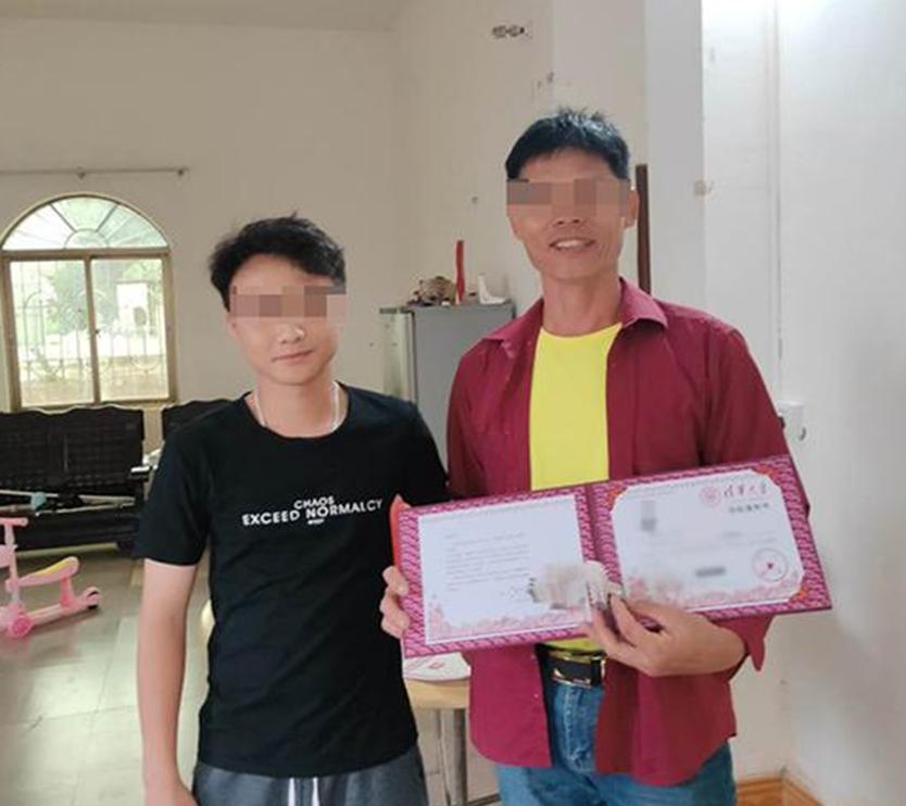 男生伪造清华录取通知书，父亲知道真相后住院，官方已经回应
