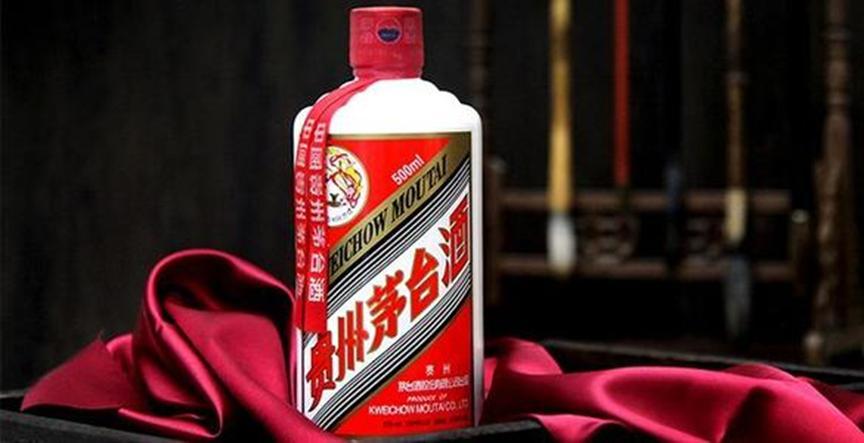 为什么年轻人不喝白酒？前董事长回复了，是因为还没到年纪