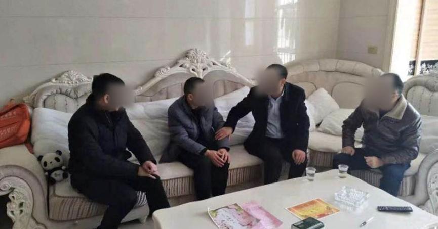 贫困户住“豪华新居”，沙发又软又大，当地相关部门回应