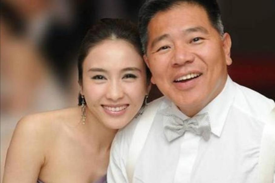 黎姿晒出十二位荧幕情人，回忆浪潮被掀，港姐的青葱岁月