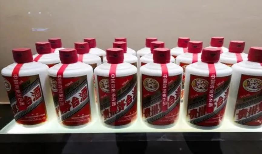 在八月最后一天，茅台股价又创新高，到历史高点