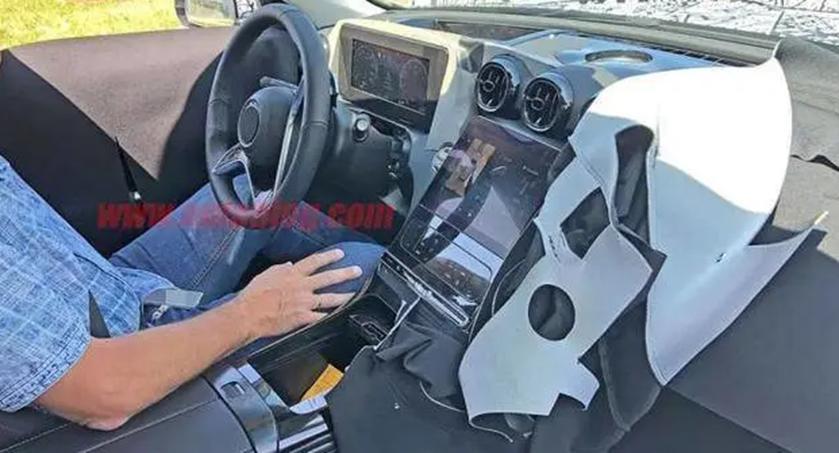 2021全新一代奔驰C级无伪谍照首曝