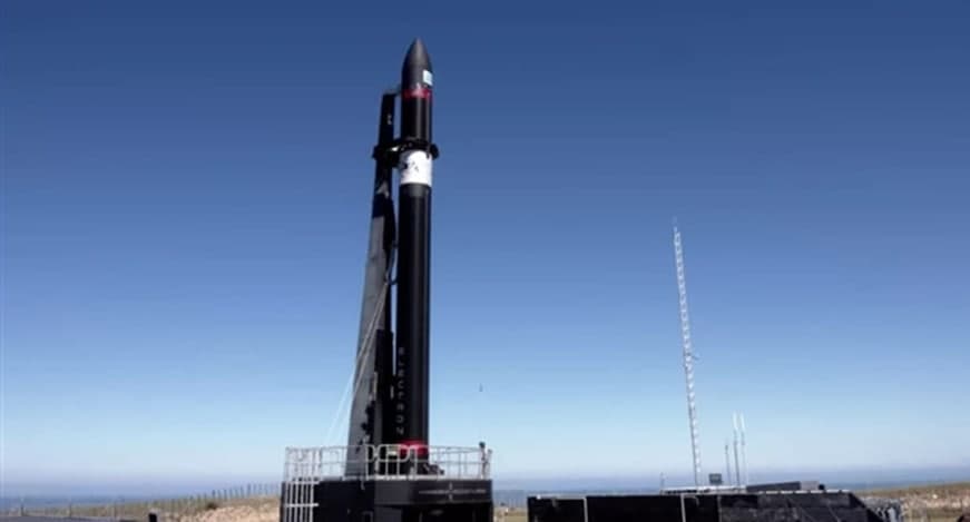 Rocket Lab成功发射30颗卫星：并首次回收火箭第一级