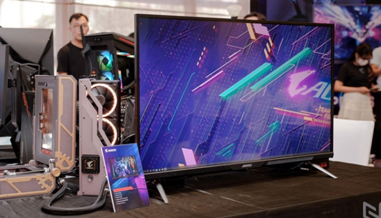 技嘉发布首款大尺寸游戏显示器AORUS FV43U
